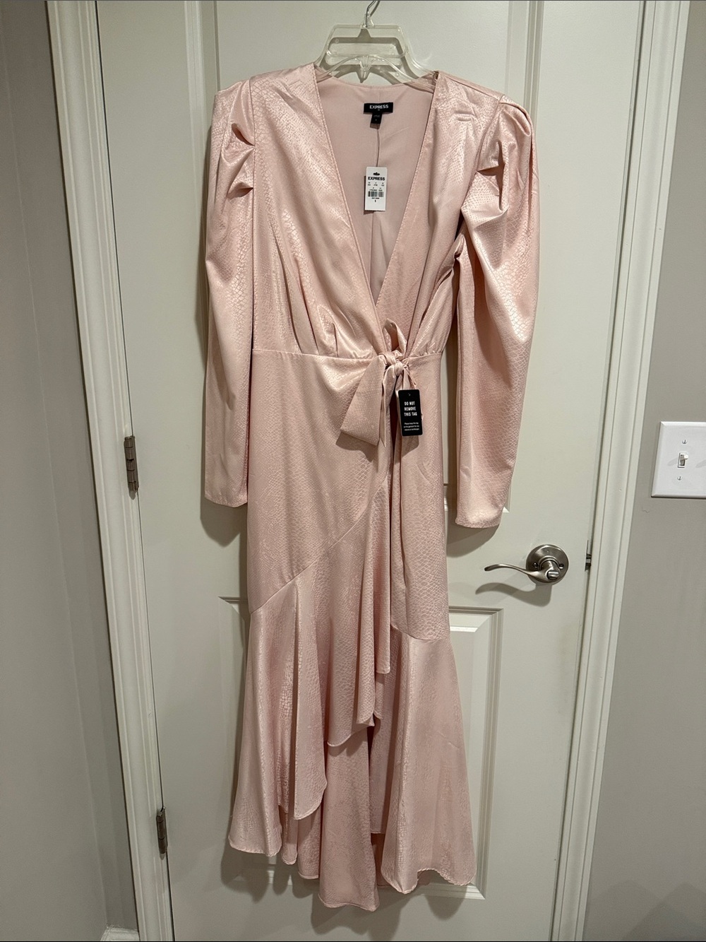 Express blush pink women’s dress